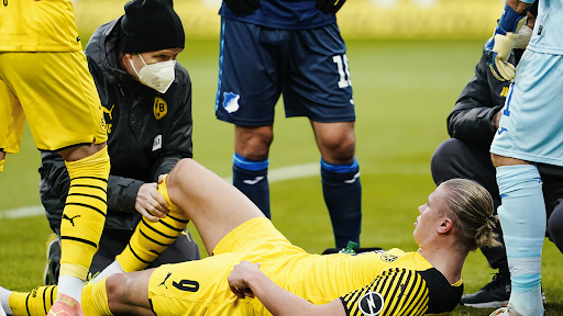 Chấn thương của Erling Haaland đang khiến BLĐ và NHM Dortmund rất lo lắng, tin bóng đá 7/3